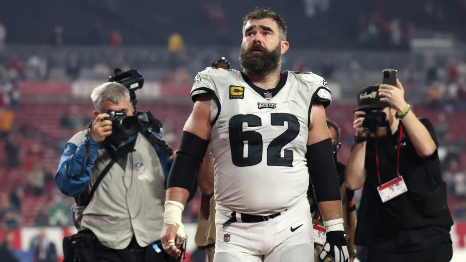 Jason Kelce's Contracts and Earnings